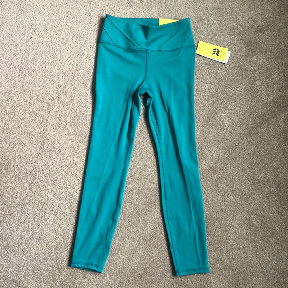 Girls athletic leggings